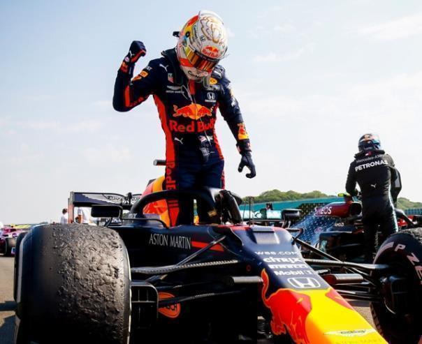 Max Verstappen krönt 70. F1 Jubiläums-GP von Silverstone mit einem grandiosen Sieg für Red Bull Racing & Honda